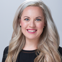 Cassieページ 5 個 COACH Polished Pebbled Leather Cassie Crossbody 19, B4/Black, One